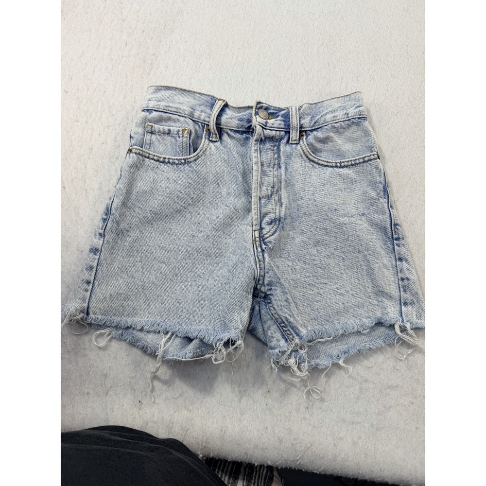 PacSun 80"s Girlfriend Denim Short Women's Size 24 Light Wash Raw Hem Button Fly